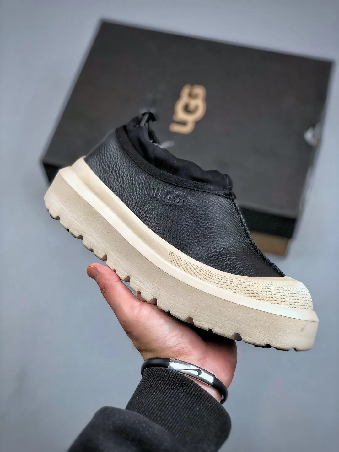 Local self-pickup 💰560 supports store delivery. Same style as Wang Yibo, the latest official revision and new style! The platform is exclusively for foreign trade UGG Tasman GTX winter neutral small potato snow shoes 1172790 Produced by the ten-year-old brand shoemaking factory production line. Pay attention to every detail. Longfeng A-grade genuine sheep fur is integrated. Created in full compliance with the ZP process. Size: 37-45